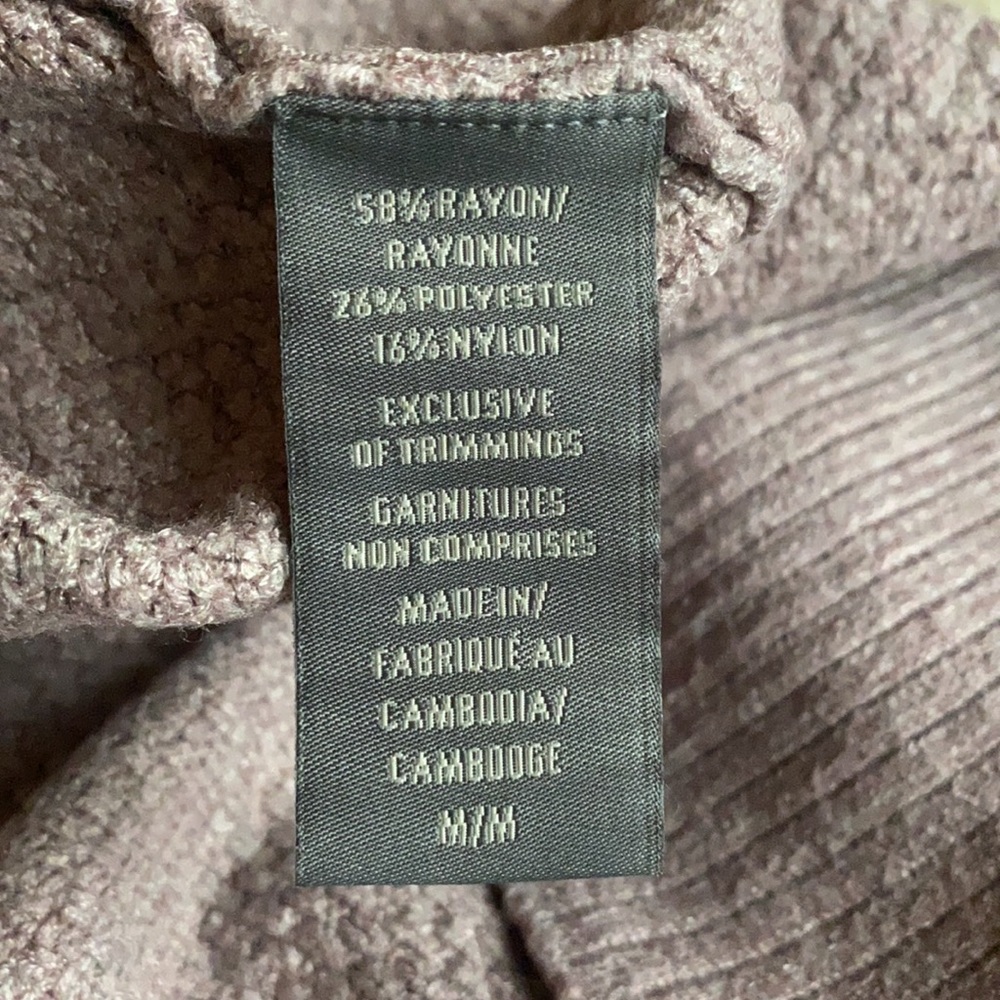Pink Sweater - Picture 5 of 5